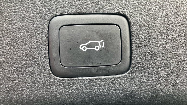 MG Hs 1.5 T-GDI Exclusive 5dr DCT Petrol Hatchback